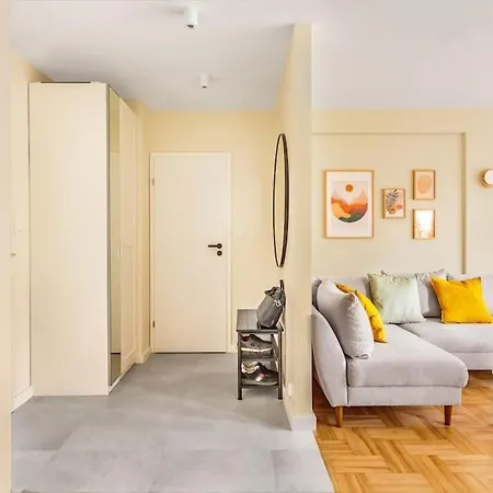 Daire Air-conditioned Cosy Apartment, Wifi 600mb/s *