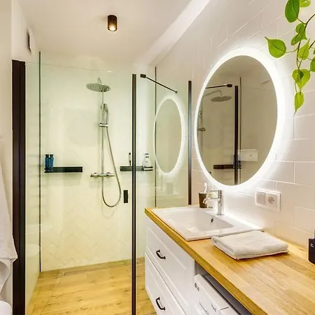 Air-conditioned Cosy Apartment, Wifi 600mb/s Apartment Warsaw