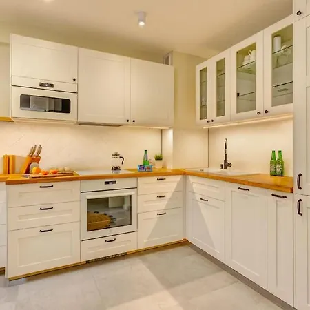 Air-conditioned Cosy Apartment, Wifi 600mb/s Apartment Warsaw